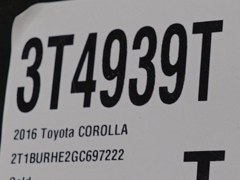 Used 2016 Toyota Corolla LE FWD image 28