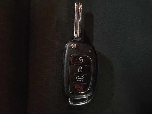 Used 2016 Hyundai Tucson SE image 32