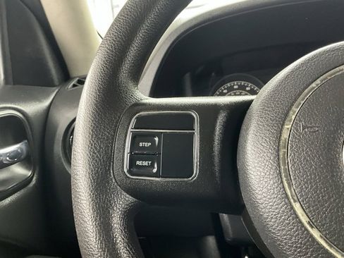 Used 2016 Jeep Patriot Sport image 16