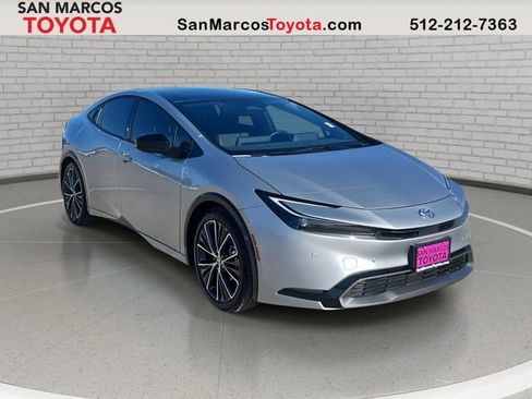 Certified 2025 Toyota Prius Limited image 3