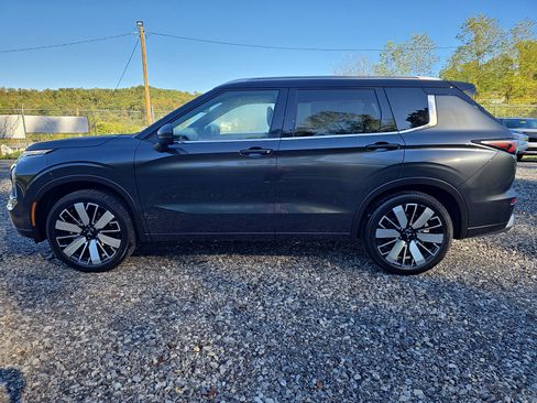 New 2025 Mitsubishi Outlander SEL image 7
