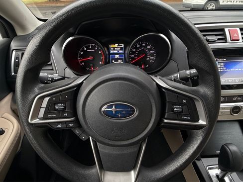 Used 2018 Subaru Outback 2.5i AWD/4WD image 12