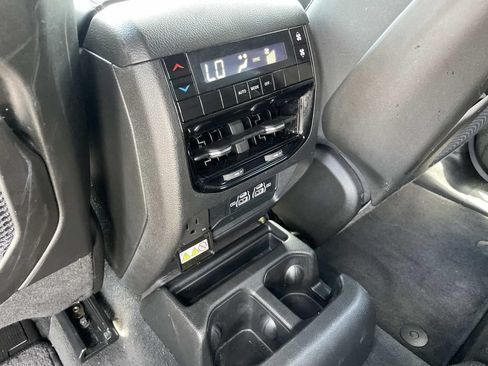 Used 2025 Jeep Grand Cherokee L Laredo w/ Luxury Tech Group I AWD/4WD image 10
