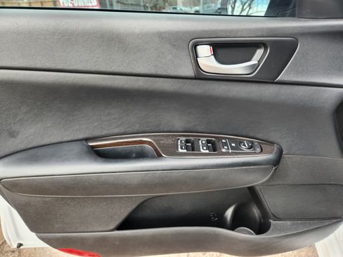 Used 2019 Kia Optima EX image 6