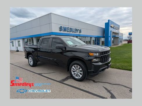 Used 2020 Chevrolet Silverado 1500 Custom w/ Custom Value Package AWD/4WD image 1
