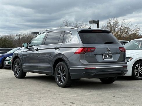 Used 2022 Volkswagen Tiguan SE image 6