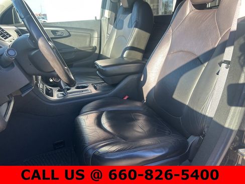 Used 2010 Chevrolet Traverse LT w/ LT Special Edition Package image 14