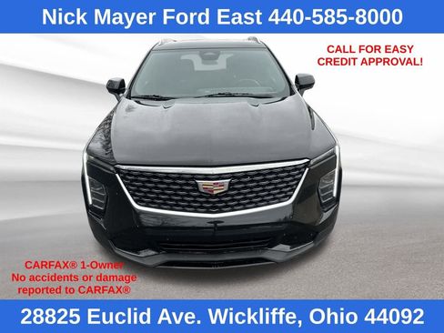 Used 2025 Cadillac XT4 Premium Luxury image 2