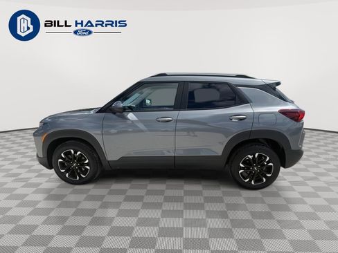 Used 2021 Chevrolet TrailBlazer LT w/ Convenience Package FWD image 8