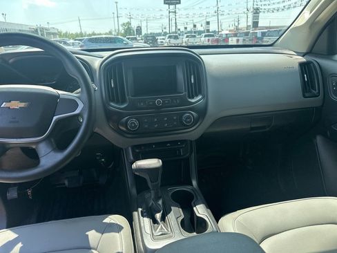 Used 2021 Chevrolet Colorado W/T w/ WT Convenience Package image 10