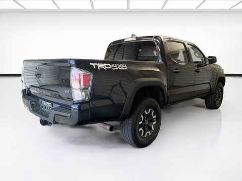 Used 2021 Toyota Tacoma TRD Off-Road w/ Technology Package AWD/4WD image 4