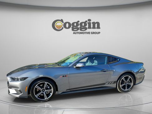 Certified 2025 Ford Mustang Coupe image 1