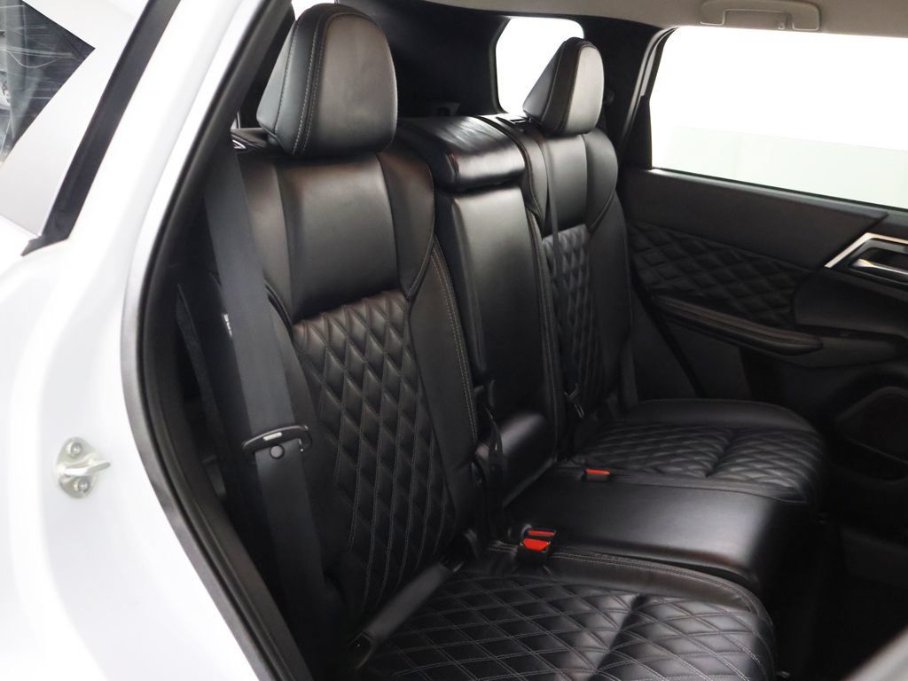 Used 2022 Mitsubishi Outlander SEL AWD/4WD image 35