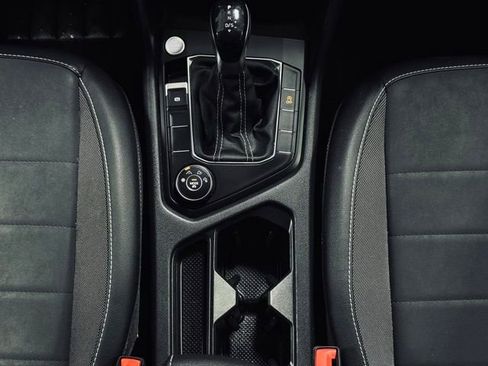 Used 2022 Volkswagen Taos SE w/ Driver Assistance Package image 28