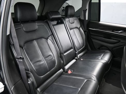 Used 2023 Jeep Grand Cherokee Limited w/ Black Appearance Package image 46