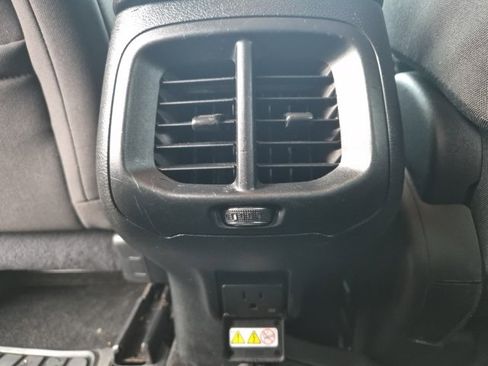 Used 2016 Jeep Cherokee Latitude w/ Comfort & Convenience Group image 33