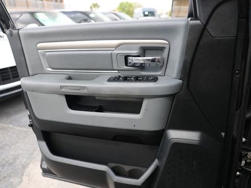 Used 2017 RAM 1500 SLT RWD image 38