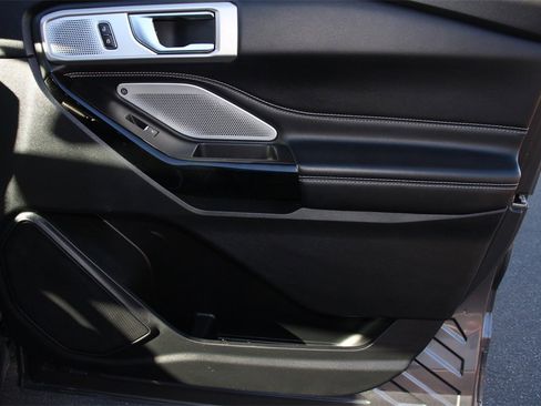 Certified 2021 Ford Explorer ST w/ Equipment Group 401A image 28