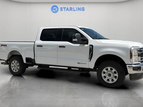 Used 2024 Ford F250 XLT w/ FX4 Off-Road Package AWD/4WD image 13