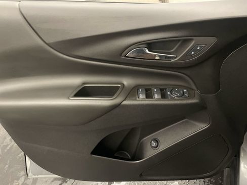 Used 2024 Chevrolet Equinox LT AWD/4WD image 15