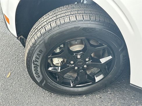 Used 2023 Ford Maverick XLT w/ Equipment Group 300A Standard image 24