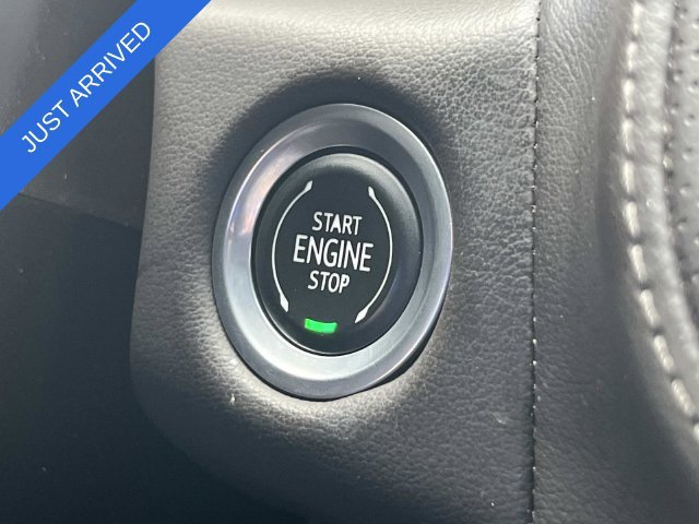 Used 2023 GMC Yukon XL SLT RWD image 36