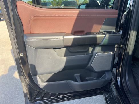 Used 2022 Ford F150 Lariat image 39