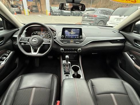 Used 2023 Nissan Altima 2.5 SR image 9