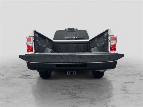 Used 2019 Nissan Titan S w/ S Utility Package image 5