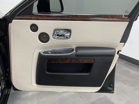 Used 2016 Rolls-Royce Ghost image 38