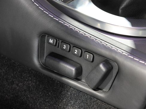 Used 2012 Aston Martin V12 Vantage Coupe image 84