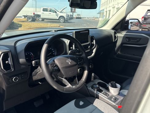 Used 2024 Ford Bronco Sport Outer Banks w/ Tech Package image 5