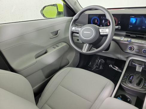 New 2026 Hyundai Kona SE image 5