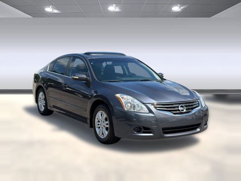 Used 2010 Nissan Altima 2.5 SL w/ SL Pkg FWD image 7