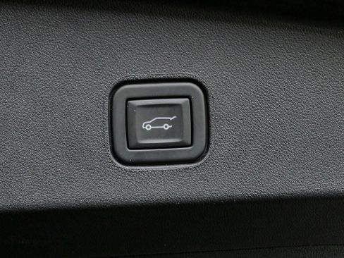 Used 2024 Cadillac Lyriq Sport AWD/4WD image 30