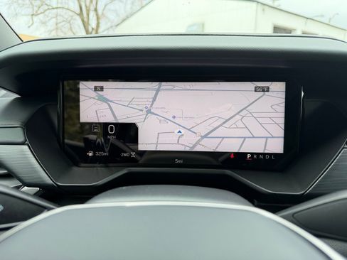 New 2026 GMC Acadia AT4 w/ Luxury Package image 16