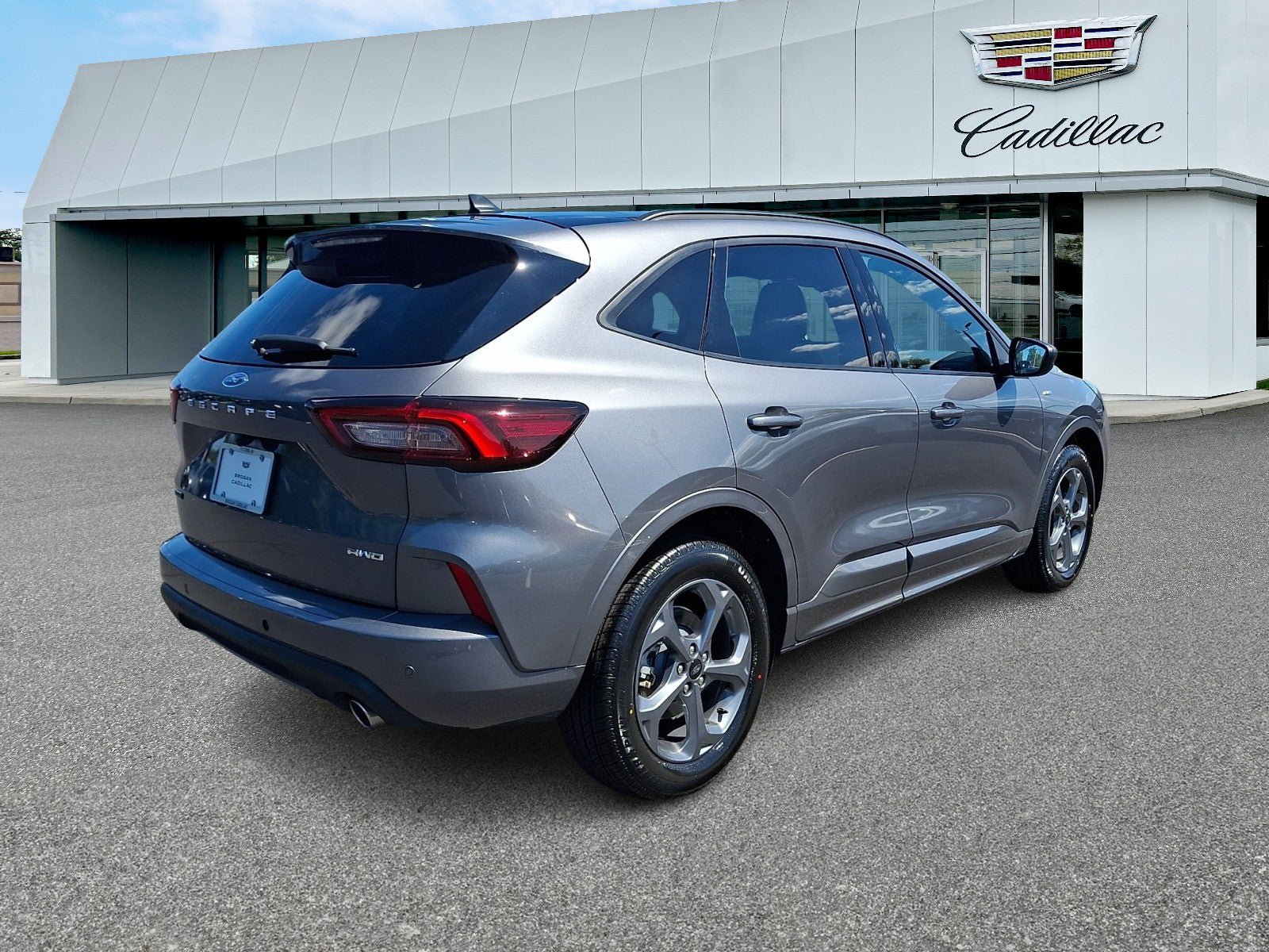 Used 2024 Ford Escape ST-Line w/ Tech Pack #1 AWD/4WD image 6