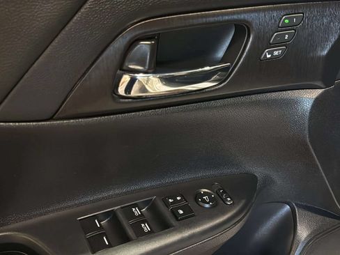 Used 2013 Honda Accord Touring image 16