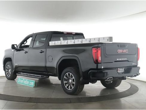 Used 2024 GMC Sierra 1500 AT4 w/ AT4 Preferred Package AWD/4WD image 8