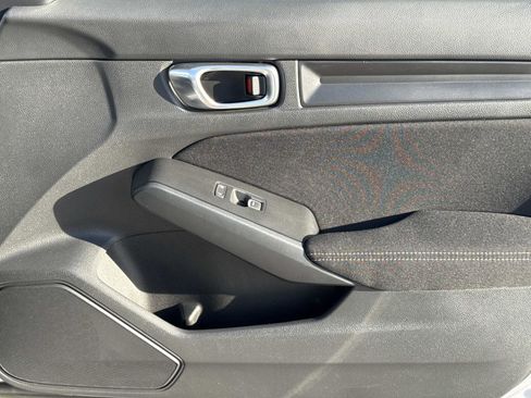 Used 2023 Honda Civic Sport image 17