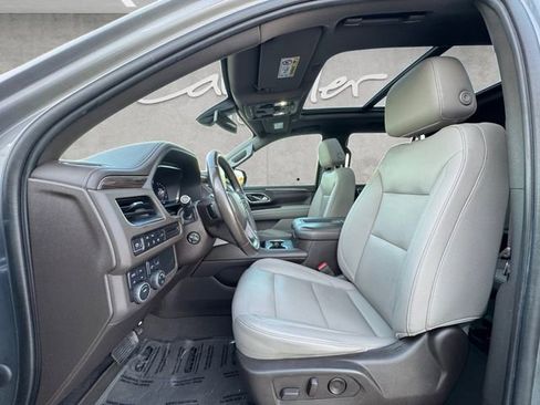 Used 2022 Chevrolet Tahoe Z71 w/ Luxury Package image 19