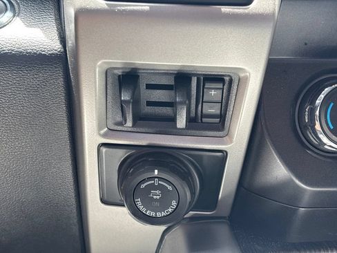 Used 2021 Ford F250 Lariat w/ Tremor Off-Road Package AWD/4WD image 13