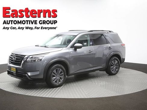 Used 2022 Nissan Pathfinder SV AWD/4WD image 59
