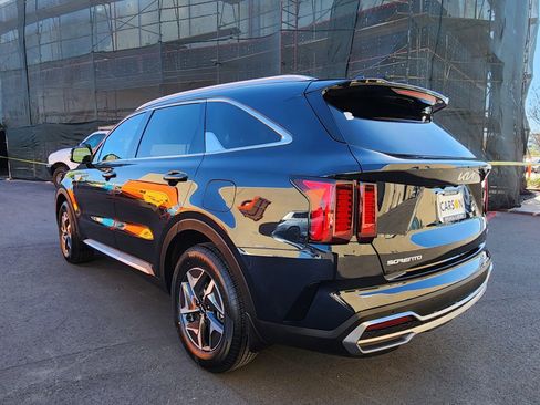 Used 2023 Kia Sorento EX image 29