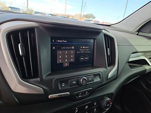 Used 2024 GMC Terrain SLE image 17