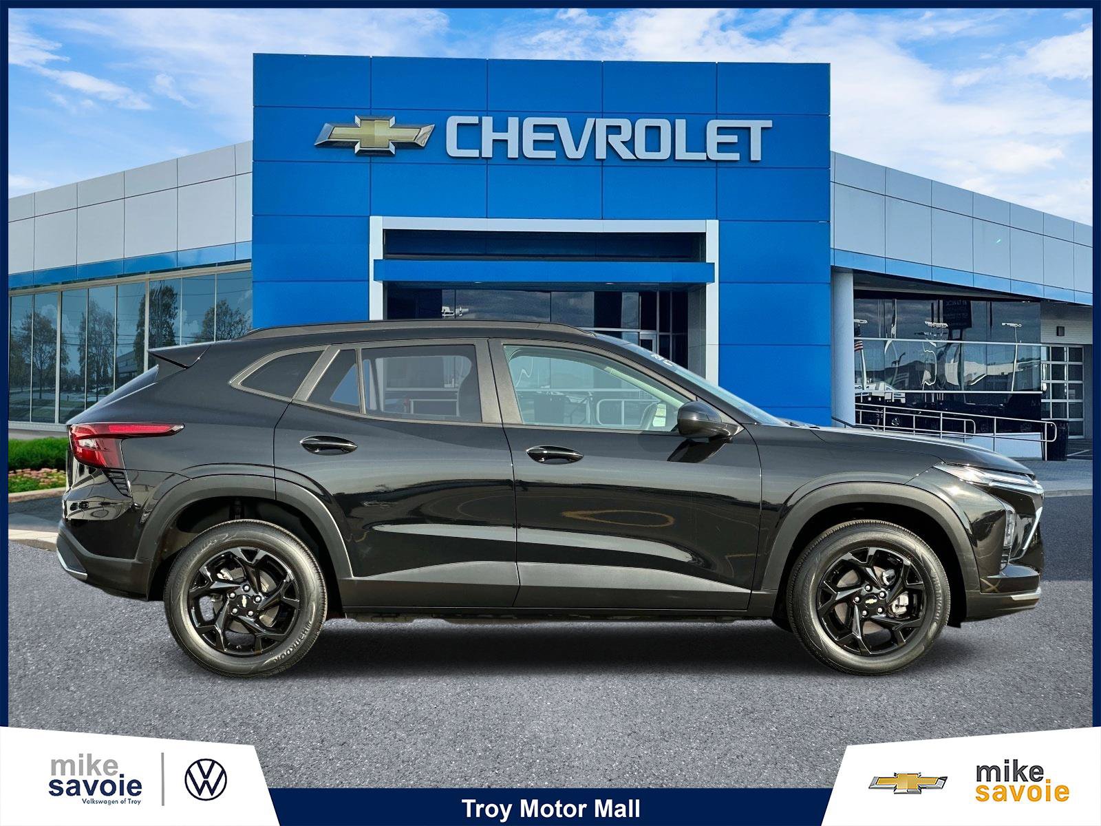 Certified 2024 Chevrolet Trax LT w/ Driver Confidence Package FWD image 2