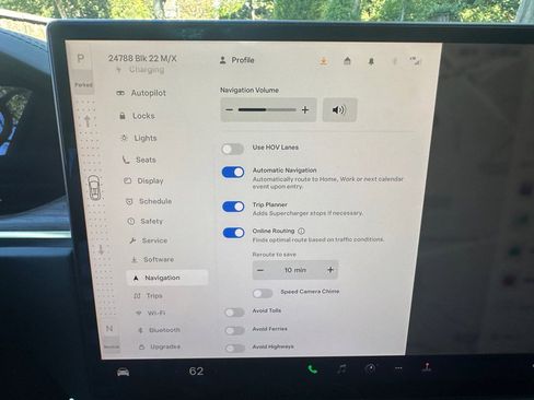 Used 2022 Tesla Model X image 44