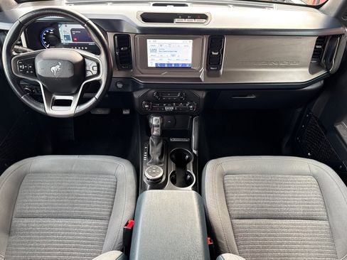 Used 2021 Ford Bronco Outer Banks image 4