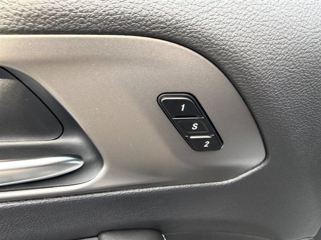 New 2027 Chrysler Pacifica Select FWD image 21