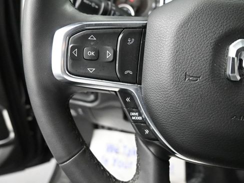 Used 2025 RAM 1500 Laramie image 32